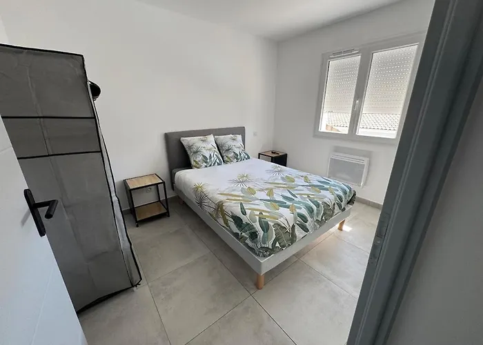 Belle Neuve Avec Jardin Et Parking Prive * Béziers